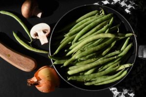 fagiolini funghi e cipolle caramellate