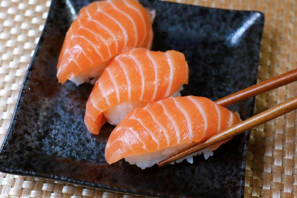 nigiri salmone ricetta